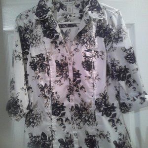 White House Black Market Blouse Size 6 White, Black, and Tan